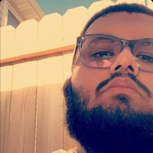 Meet your Posher, Luis